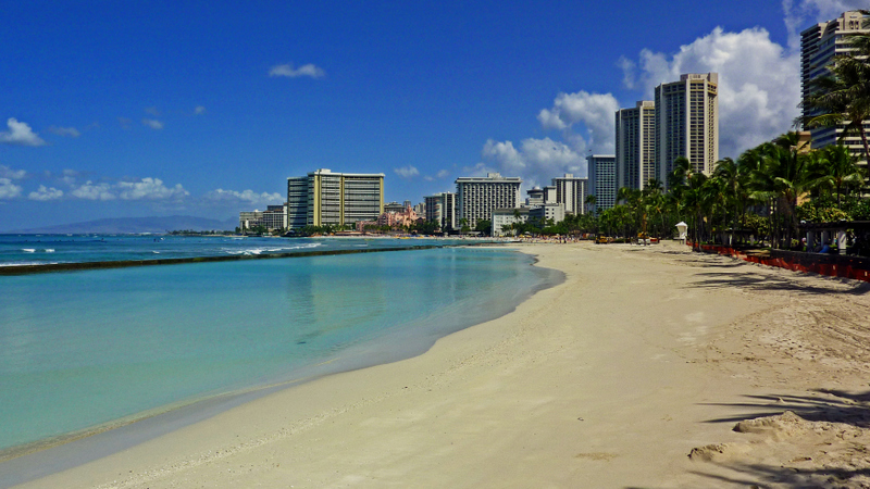  Waikiki Beach, hvor de fleste reisende kommer når De besøker Hawaii.